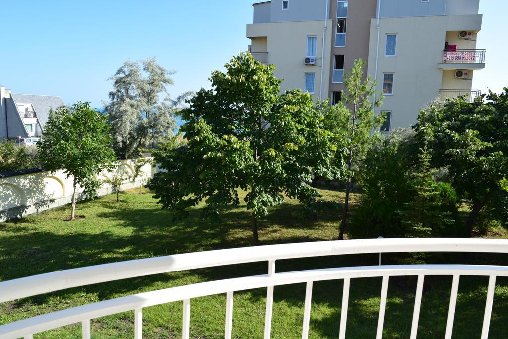 Hotel Eva Ravda Exterior photo